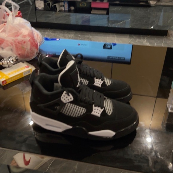 New Nike Air Jordan 4 Retro White Thunder mens - Picture 1 of 6